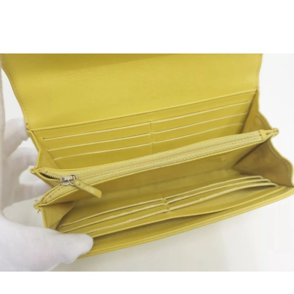 Authentic CHANEL CC Chevron V Stitch Leather Bifold Long Wallet 💝 - Picture 7 of 11